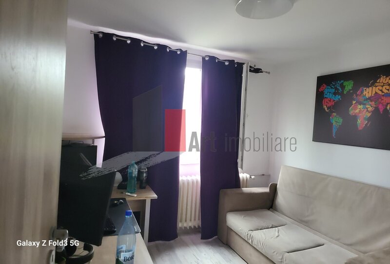 Trapezului Apartament 3 camere decomandat
