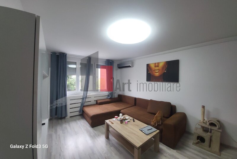 Trapezului Apartament 3 camere decomandat