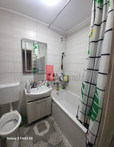 Trapezului Apartament 3 camere decomandat